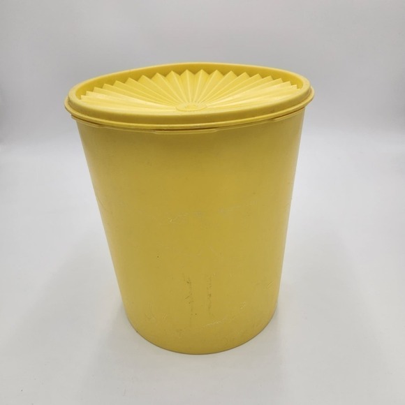 Tupperware Yellow Sunburst Servalier Canister # 807 With Lid Storage Container - Picture 5 of 9
